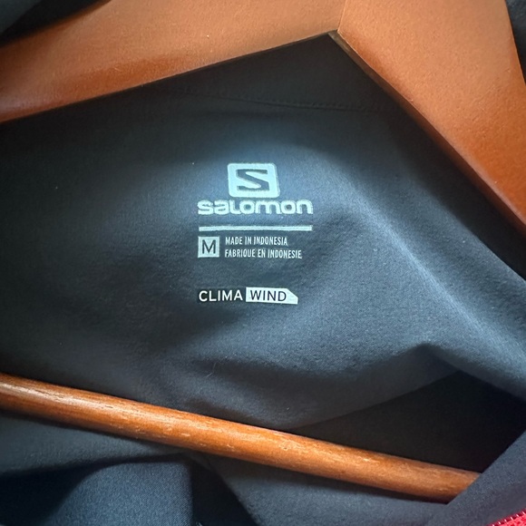 Salomon Men's Performance Jacket in Black with Red Highlights - Picture 8 of 9